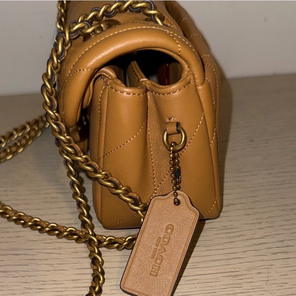 Coach Tabby Shoulder Bag 20 - Picture 2 of 7